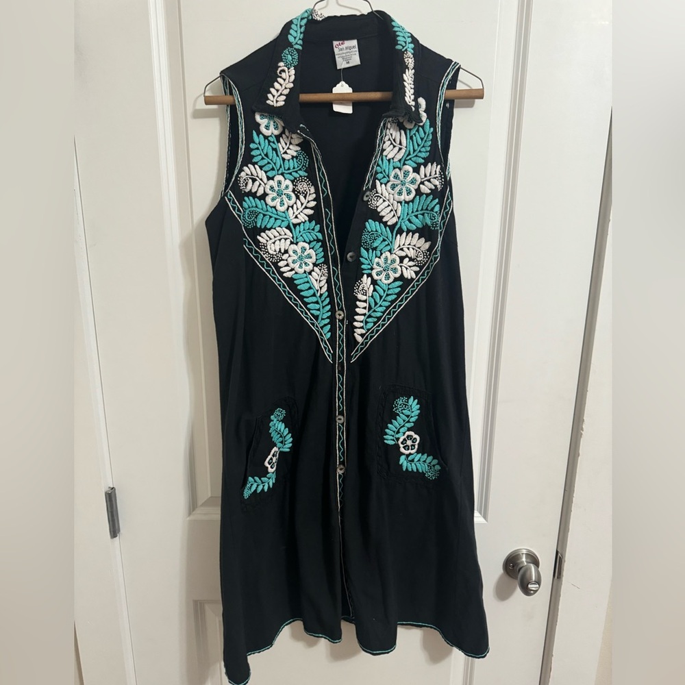 Ole San Miguel embroidered dress - M - NWT